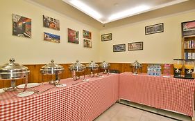The Posh Hotel Near Mall Road With Hassle Free Covered Parking
